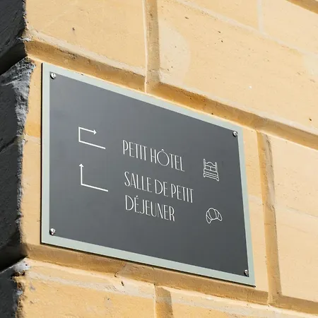 V - Petit 法尔肯堡