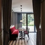 V - Petit Bed and breakfast