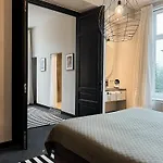 V - Petit 住宿加早餐酒店 法尔肯堡