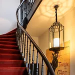V - Petit Bed and Breakfast Valkenburg aan de Geul
