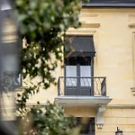 V - Petit Bed and Breakfast