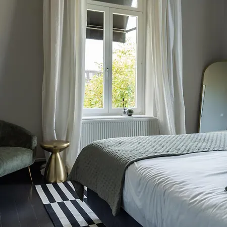 Alojamento de Acomodação e Pequeno-almoço V - Petit 3*