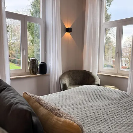 V - Petit Bed & Breakfast 3*