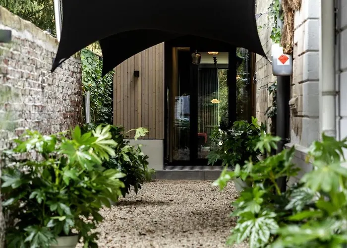 V - Petit Bed & Breakfast