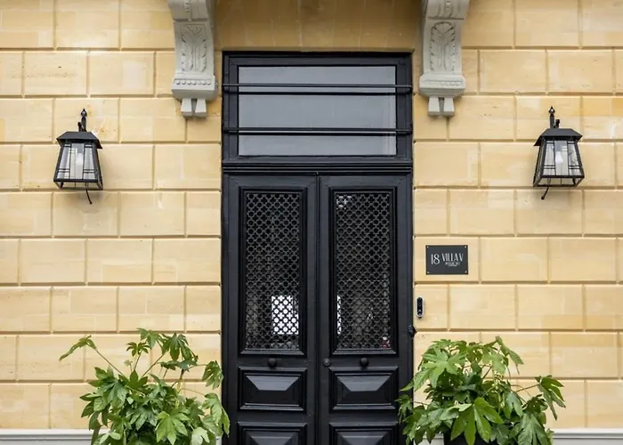 V - Petit Bed & Breakfast 3*