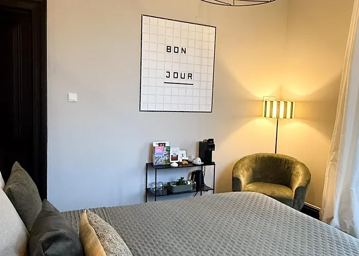 V - Petit Bed & Breakfast