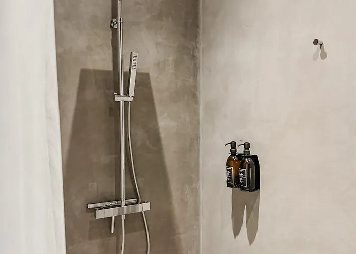 V - Petit Готель типу 