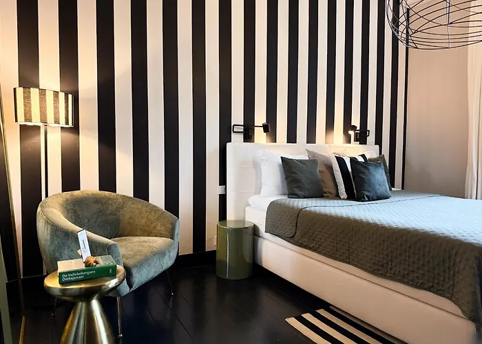 V - Petit 3* Valkenburg aan de Geul