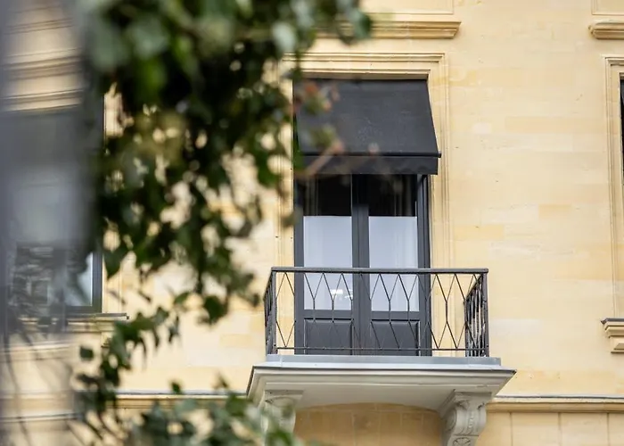 V - Petit Bed & Breakfast